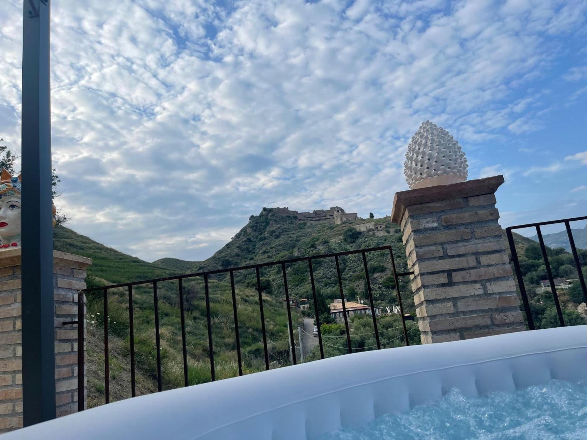 Bed And Relax-Il Maniero Bed & Breakfast Calatabiano Dış mekan fotoğraf