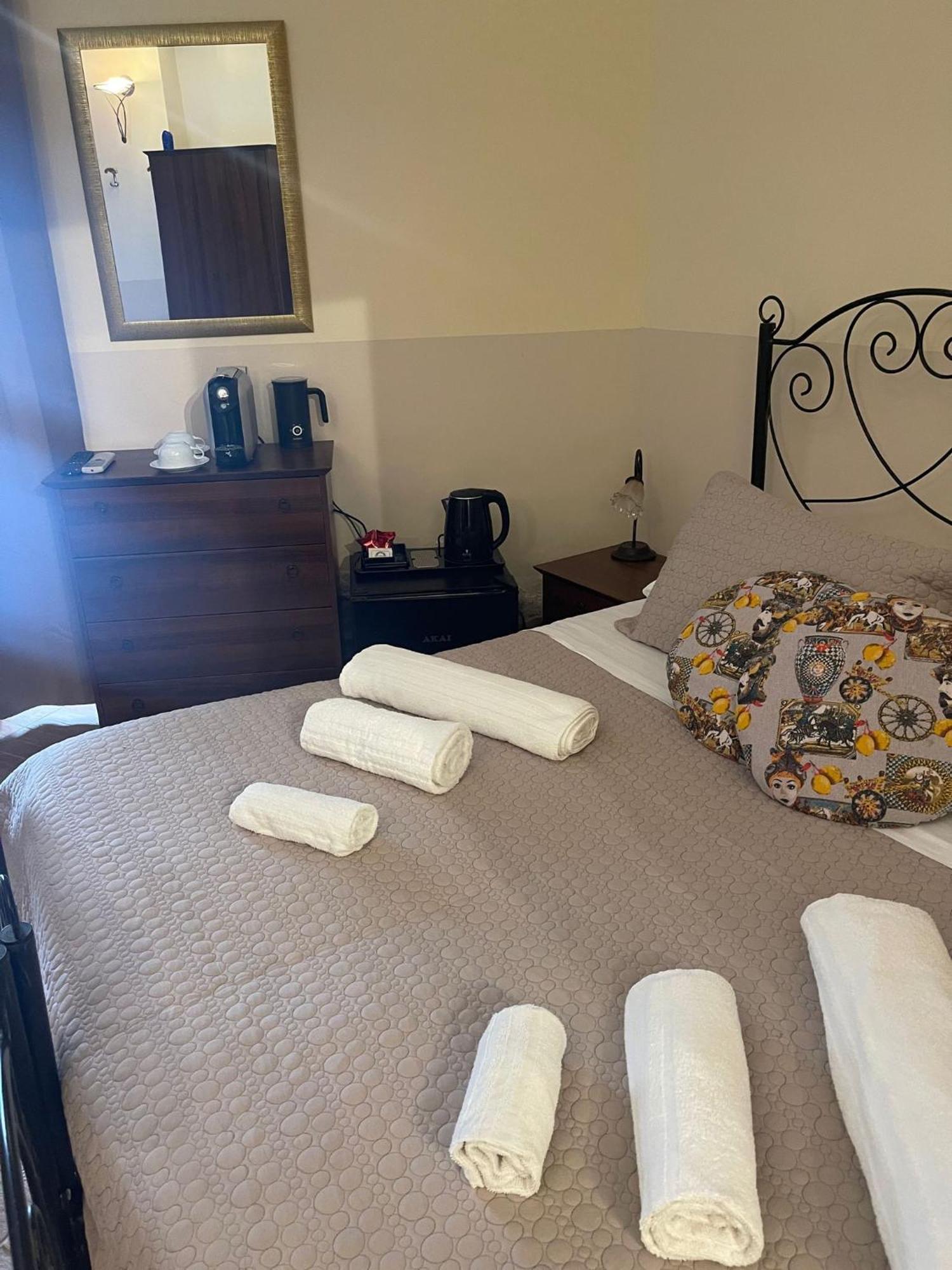 Bed And Relax-Il Maniero Bed & Breakfast Calatabiano Dış mekan fotoğraf
